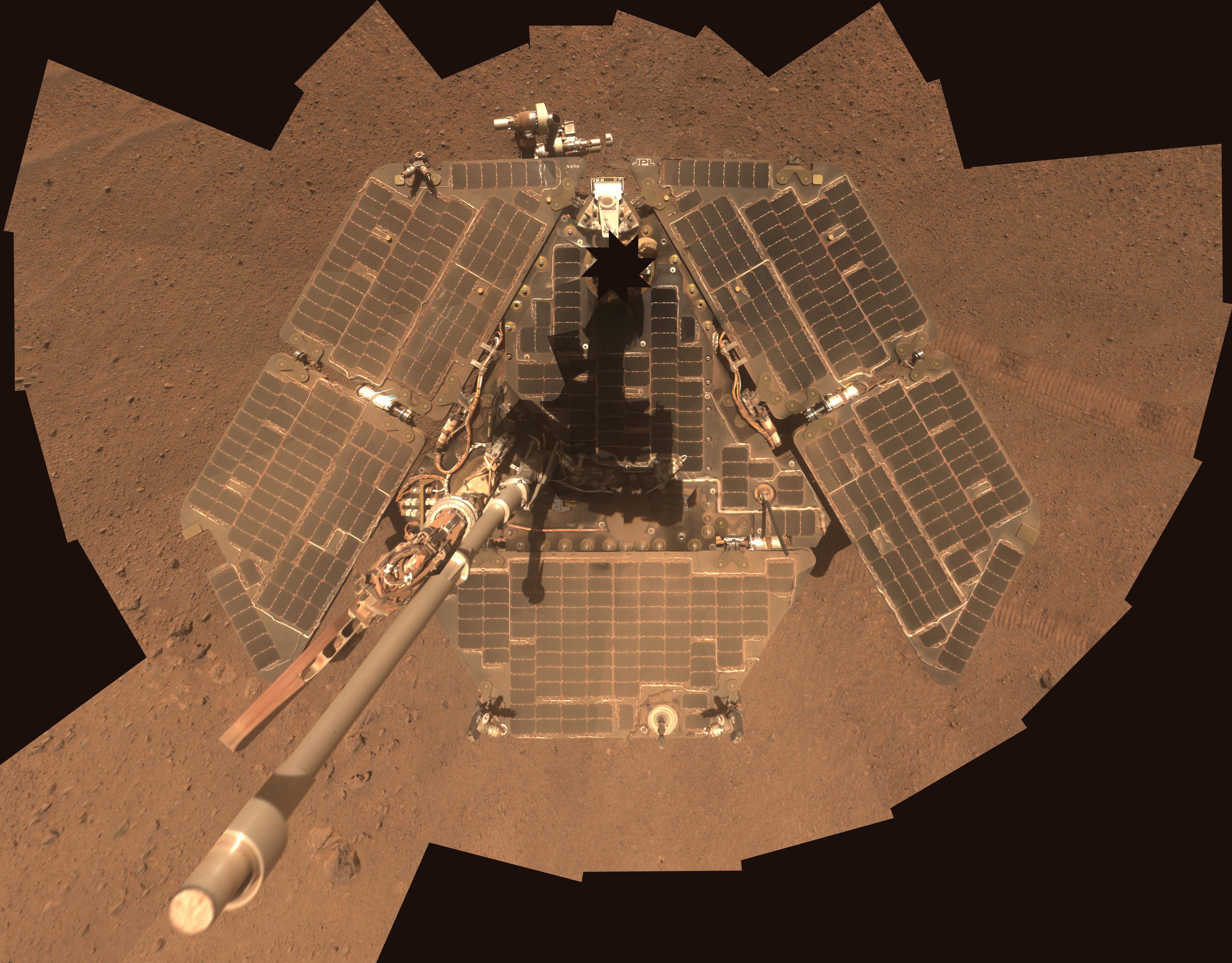 Opportunity's colour self-portrait, showing its clean solar panels and the ground on Mars.